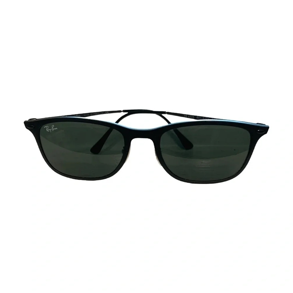 Ray Ban Black ultra-light Sunglasses in Black